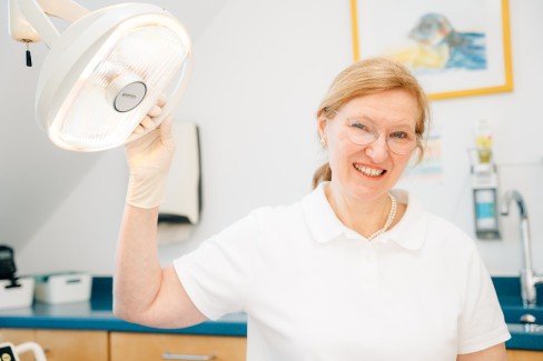 Dr. Ling Porträt