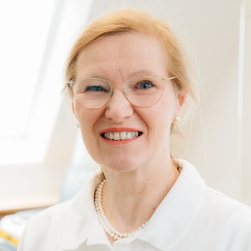 Dr. Bettina Ling